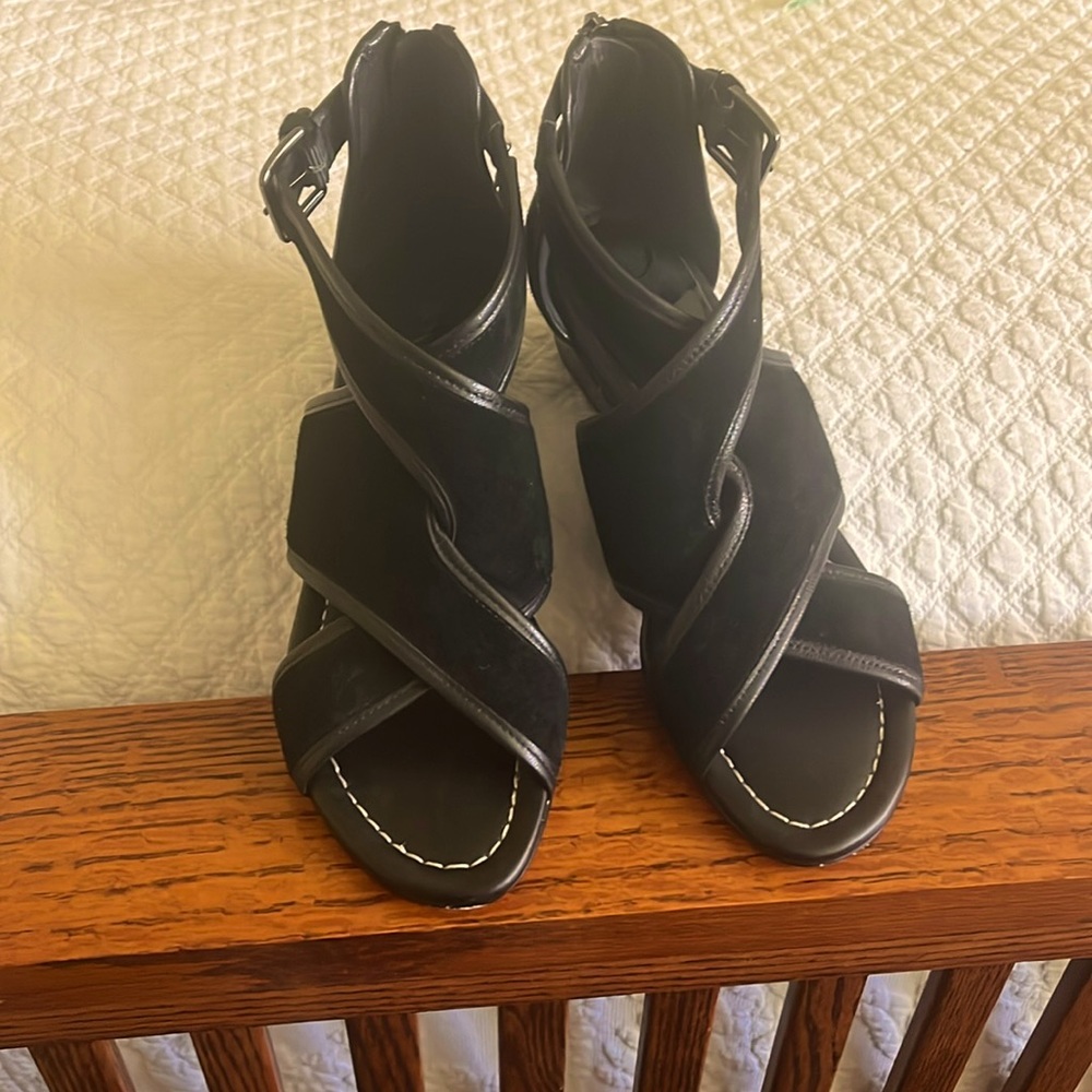 Donald Pliner black suede sandals size 6.5